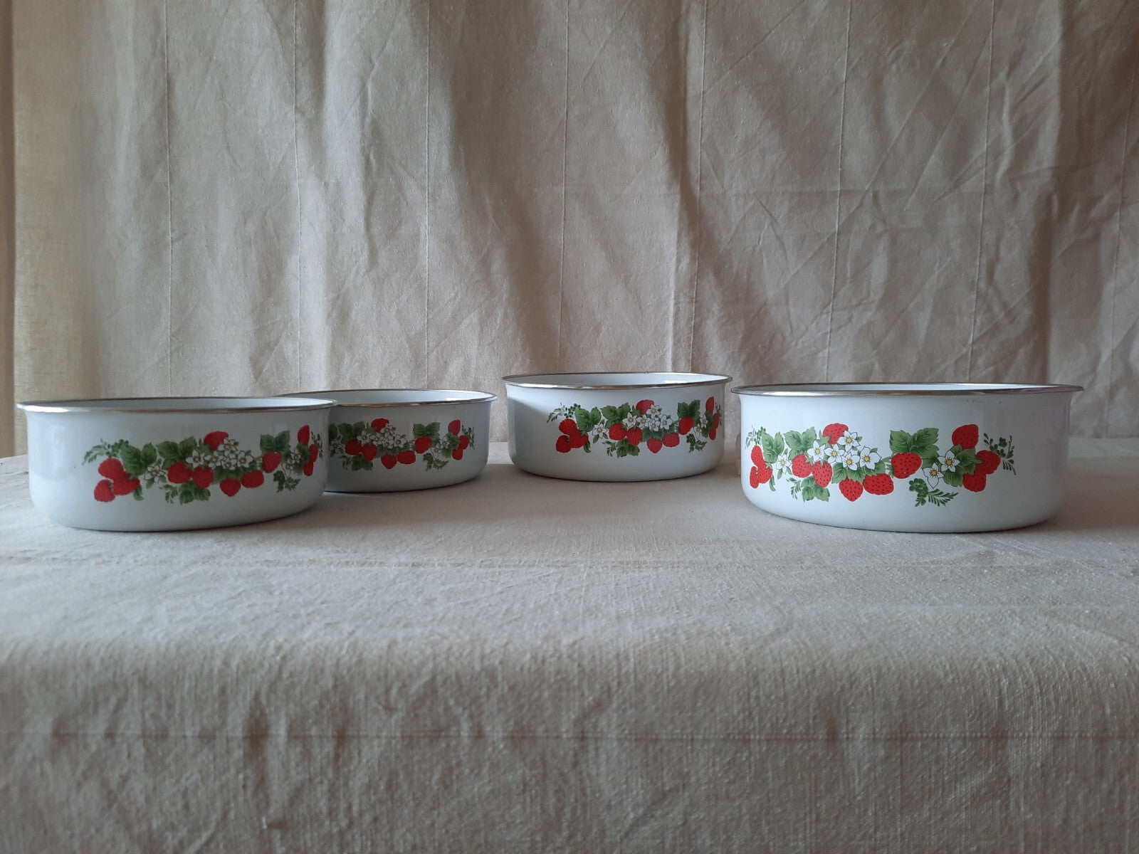4x Vintage Rustic Floral Enamel strawberry Rimmed Bowl Camping Dish retro set 