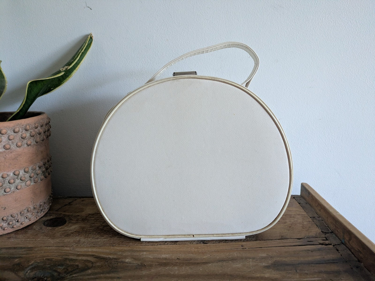 Vintage White Beauty Makeup Case Vanity Case Suitcase Luggage Holdall Retro Prop