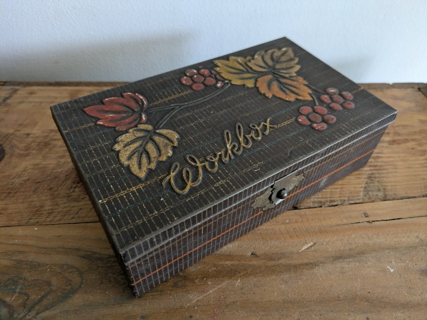 Vintage Tin Geo Bassett Workbox Leaves And Berries Sewing Tin Box Craft Storage 