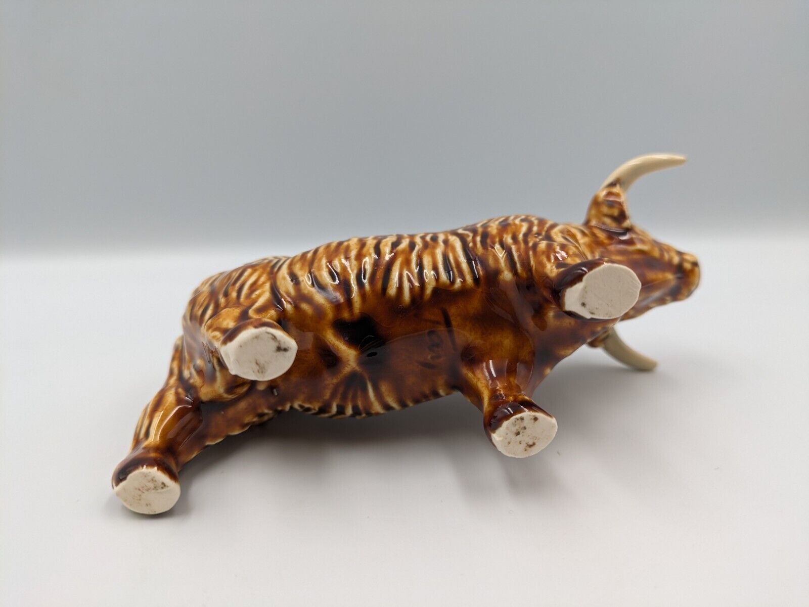 Vtg Studio Pottery Scottish Highland Cow ceramic Spaghetti figurine Rare Signed