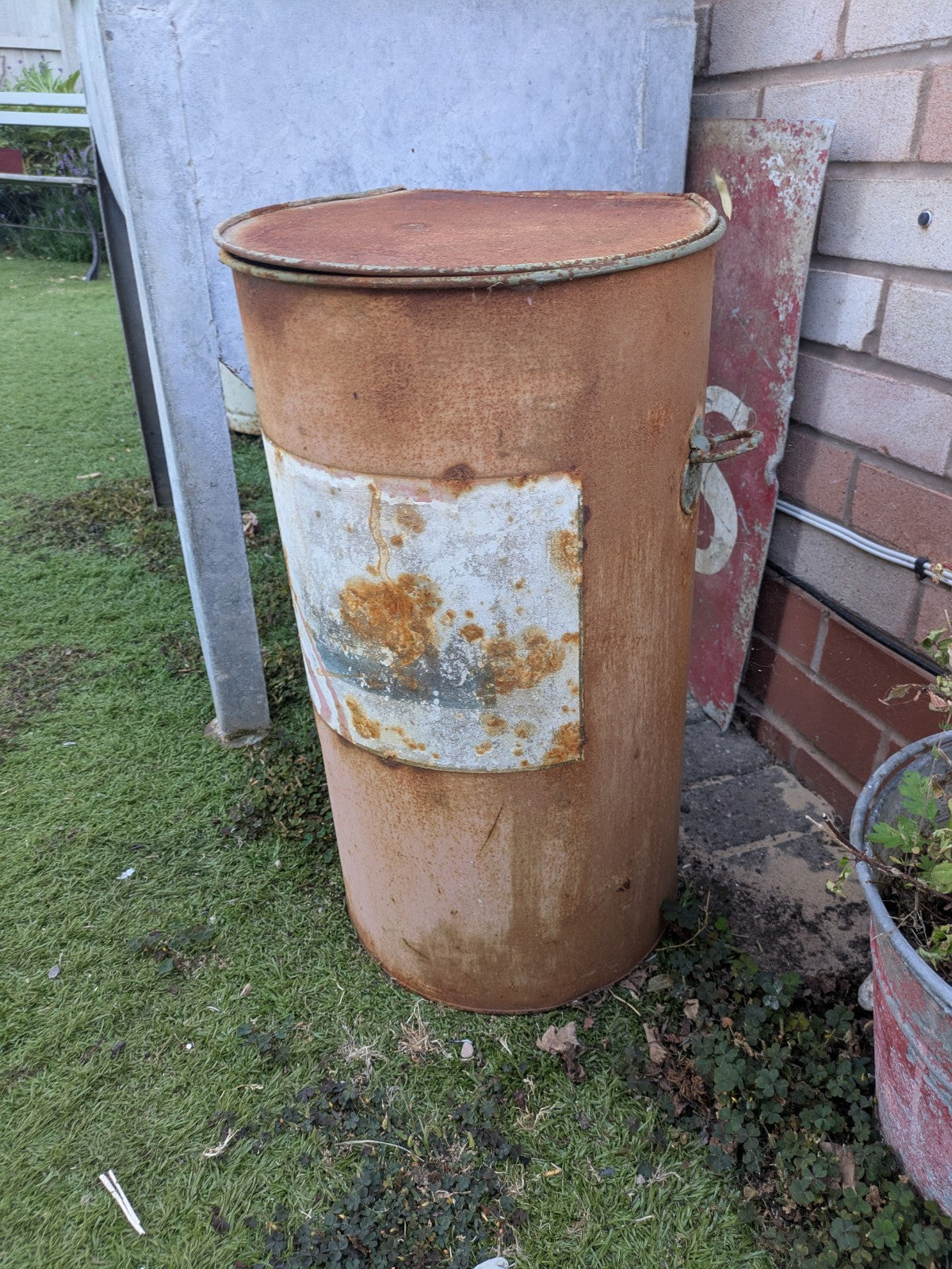 Oil Drum Urn Ornament Planter Paraffin Can Rusty Feature Garden Decor Prop Vtg