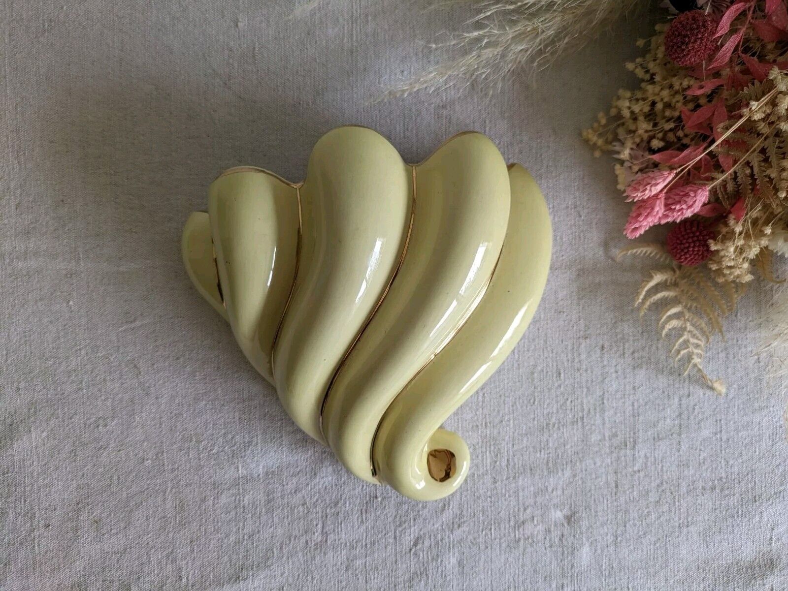 Vintage Sadler Ceramic Wall Pocket Yellow MCM 50s 60s Vase Shell Lemon 22ct Gold