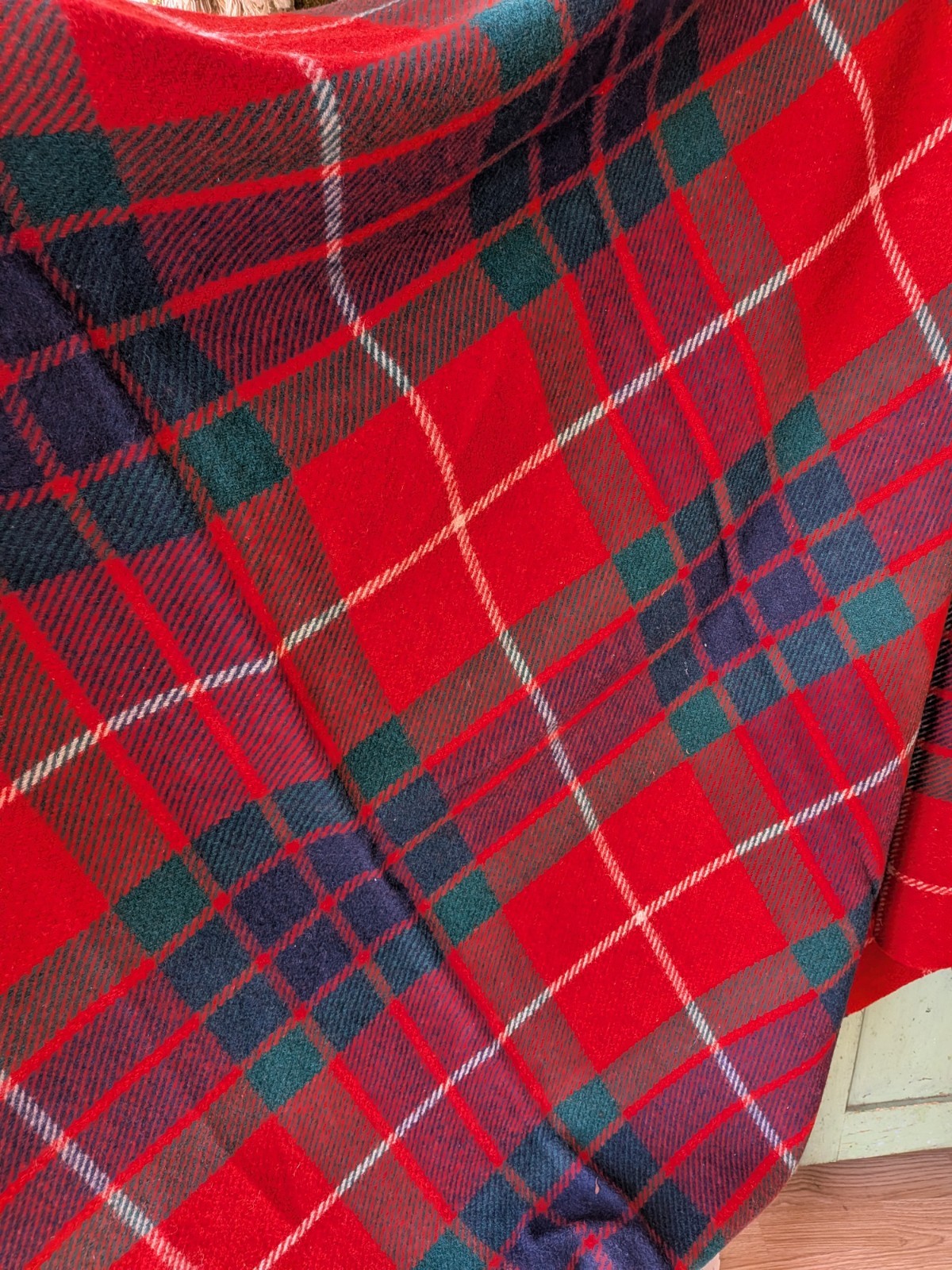 Red/Green All Wool Tartan Fringed Vintage Blanket 'The Clan' Rug Retro Scottish 