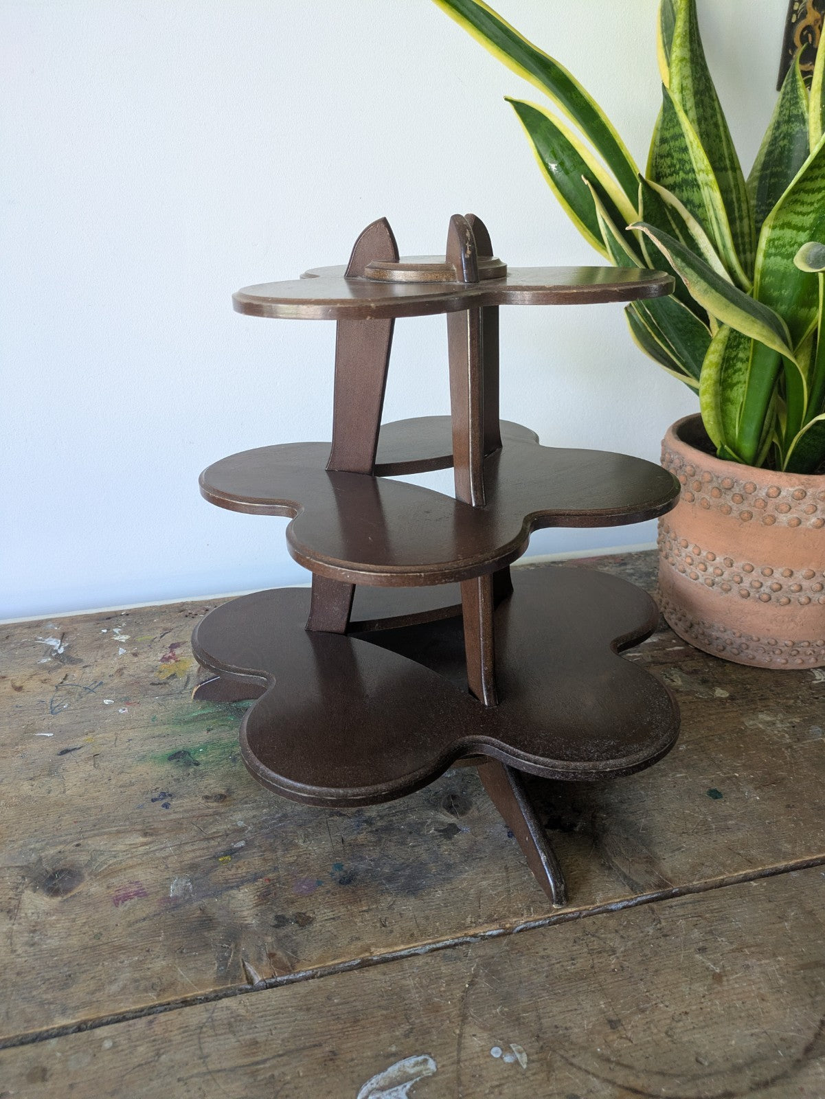Vintage Wooden Clover Leaf 3 Tier Stand Cakes Cupcake Display Trinket Figurine