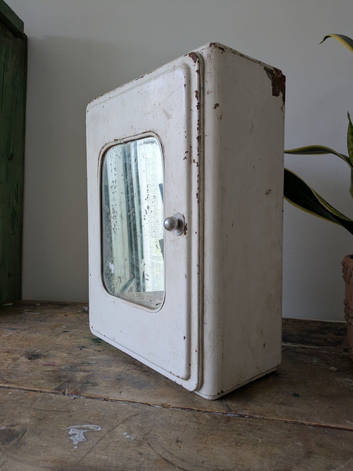 Vintage Mid-century Bathroom metal medical wall cabinet with mirror Retro White.