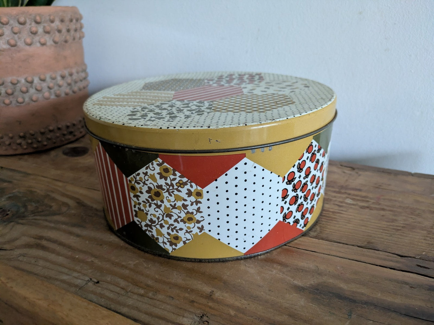 Vintage Patchwork Themed Biscuit Tin Button Box Sewing Kit Hexagon Retro Storage