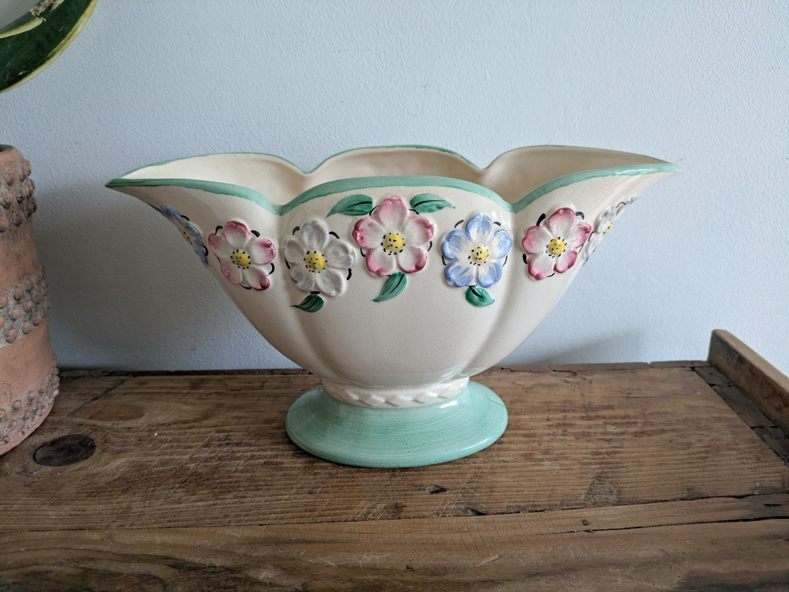 Vintage Kensington Ware Floral Flower Spread Vase Mantle Fluted Pedestal Prop