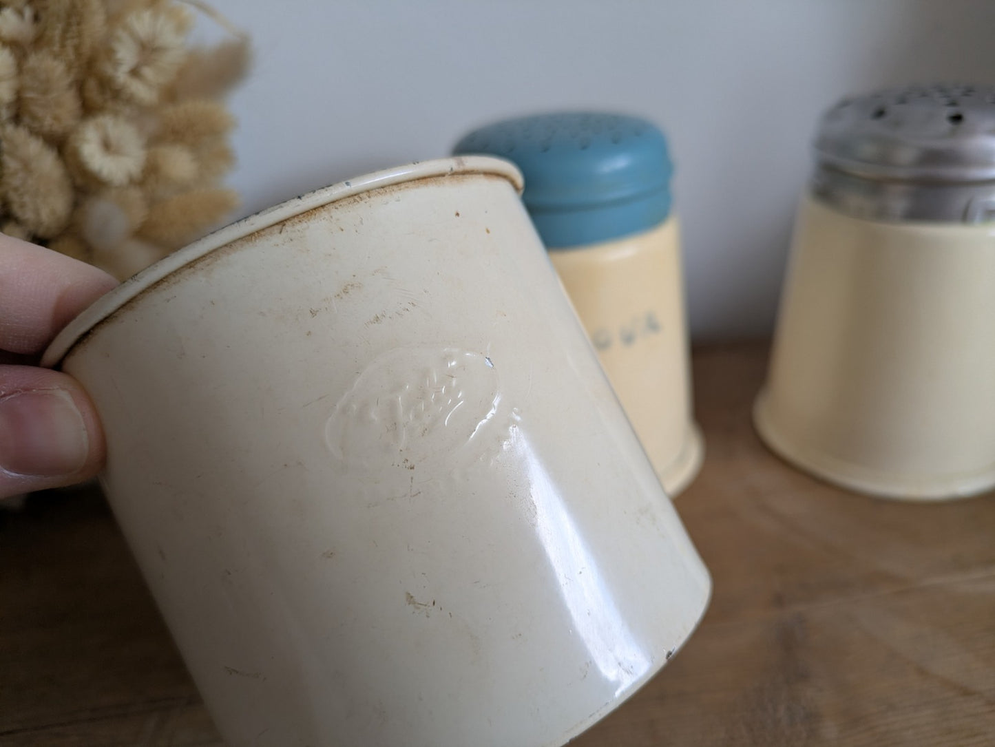Tala Vintage Enamel Flour Sifter And Two Shakers Retro Kitchenalia Baking Prop