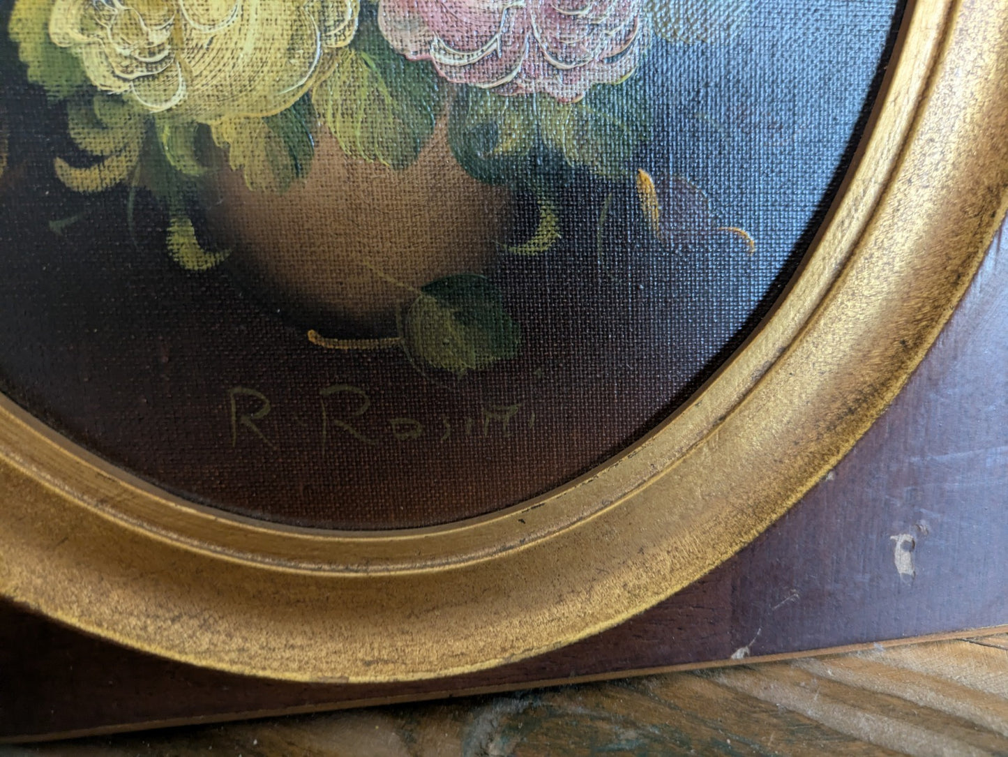 Pair of Signed R.Rosini Still Life Flowers Oil Paintings on Canvas Framed Oval