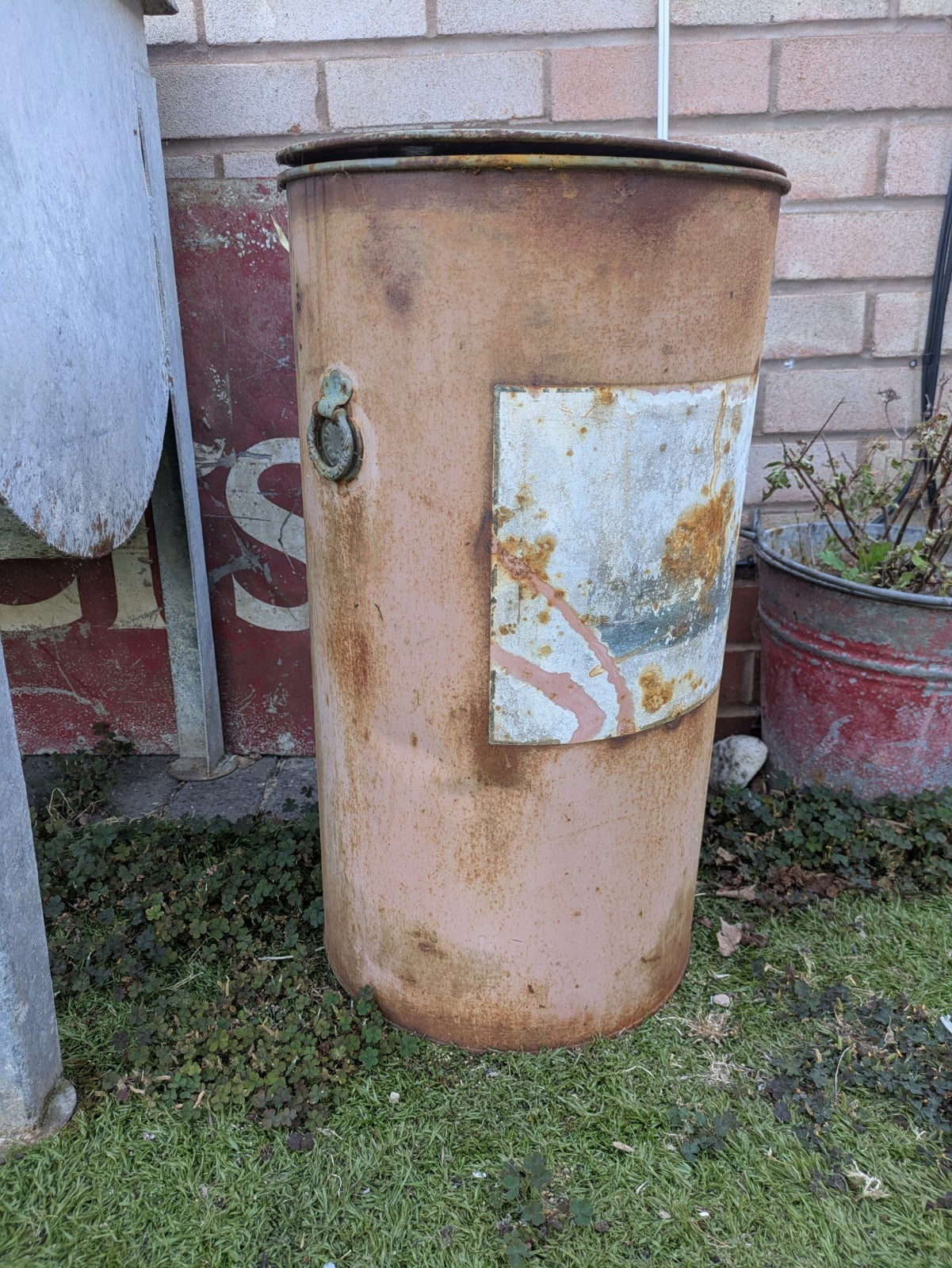 Oil Drum Urn Ornament Planter Paraffin Can Rusty Feature Garden Decor Prop Vtg