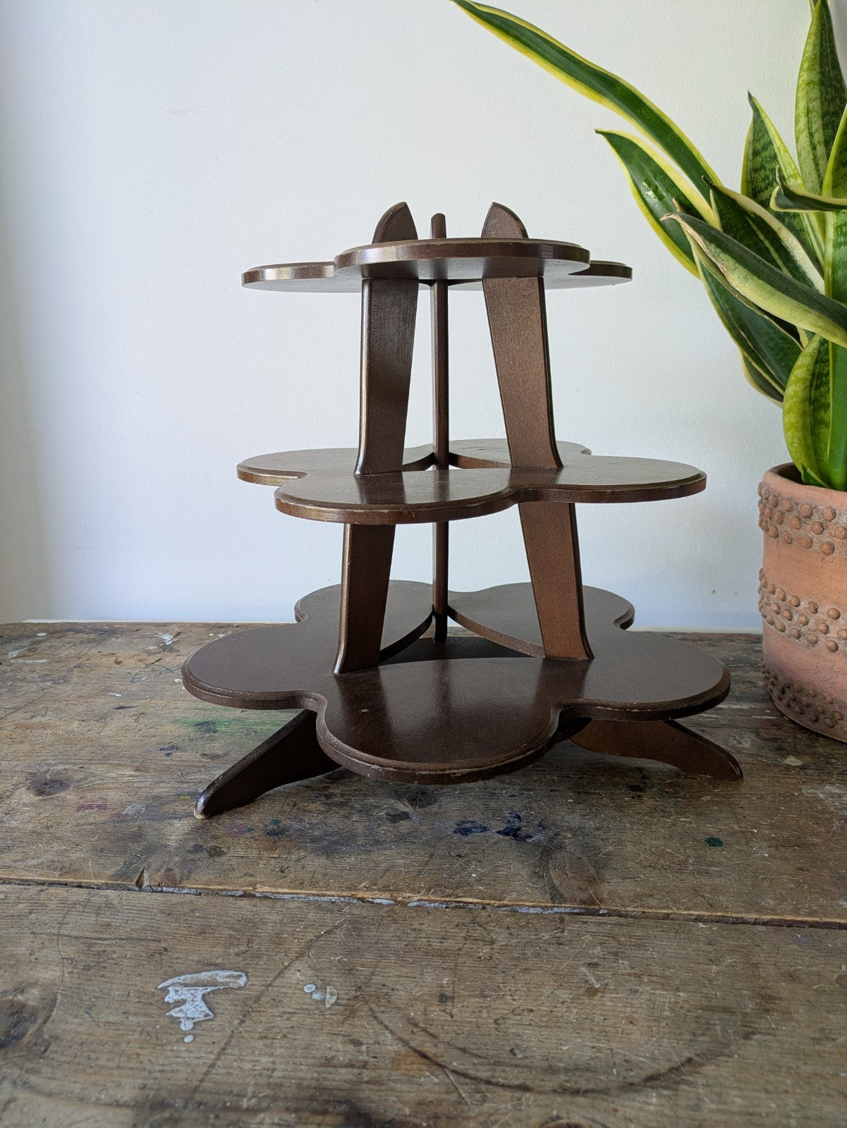 Vintage Wooden Clover Leaf 3 Tier Stand Cakes Cupcake Display Trinket Figurine