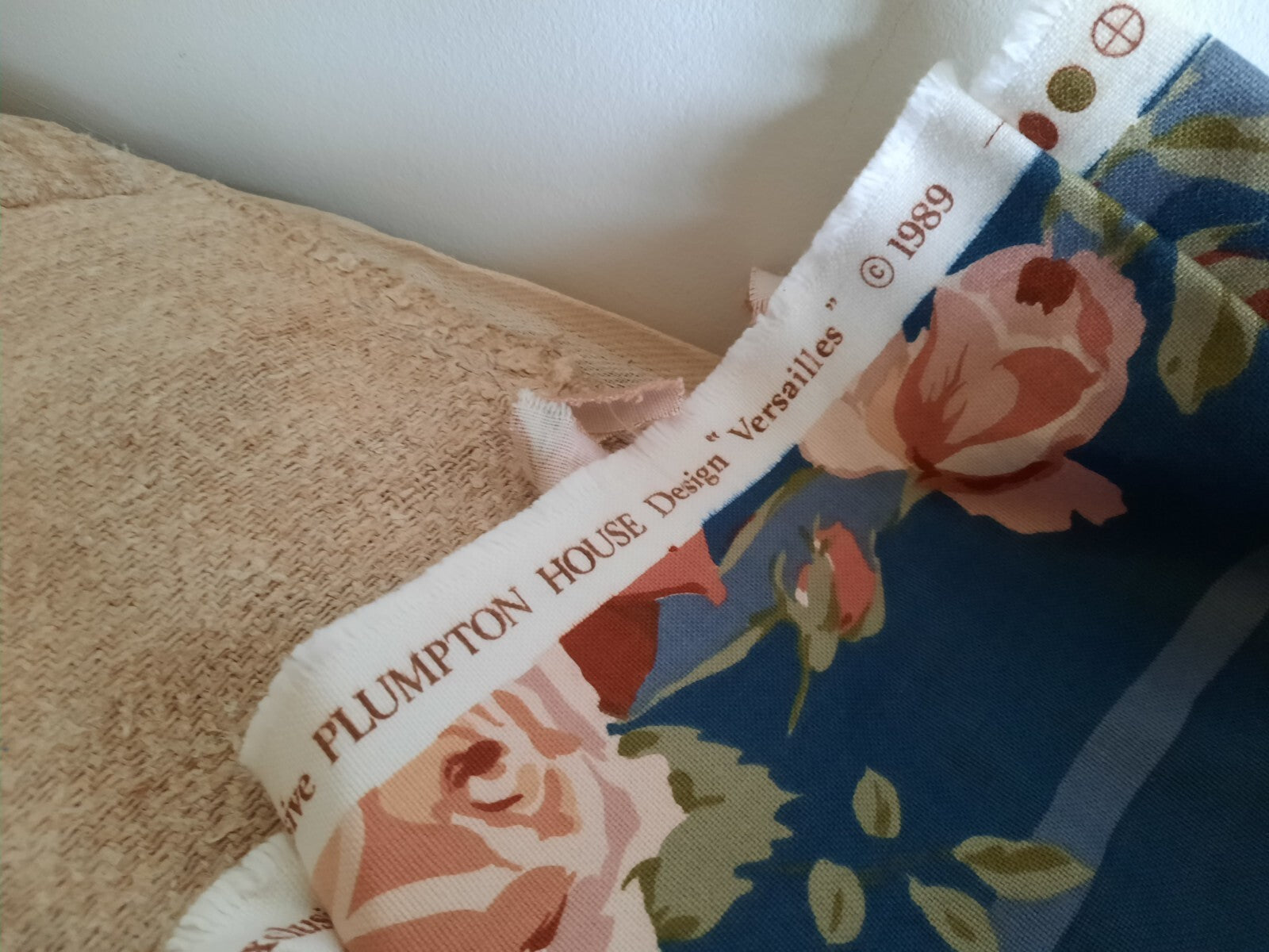 8M Vintage cotton Fabric Roll End Plumpton House “Versailles” 1989 W1.37m rose