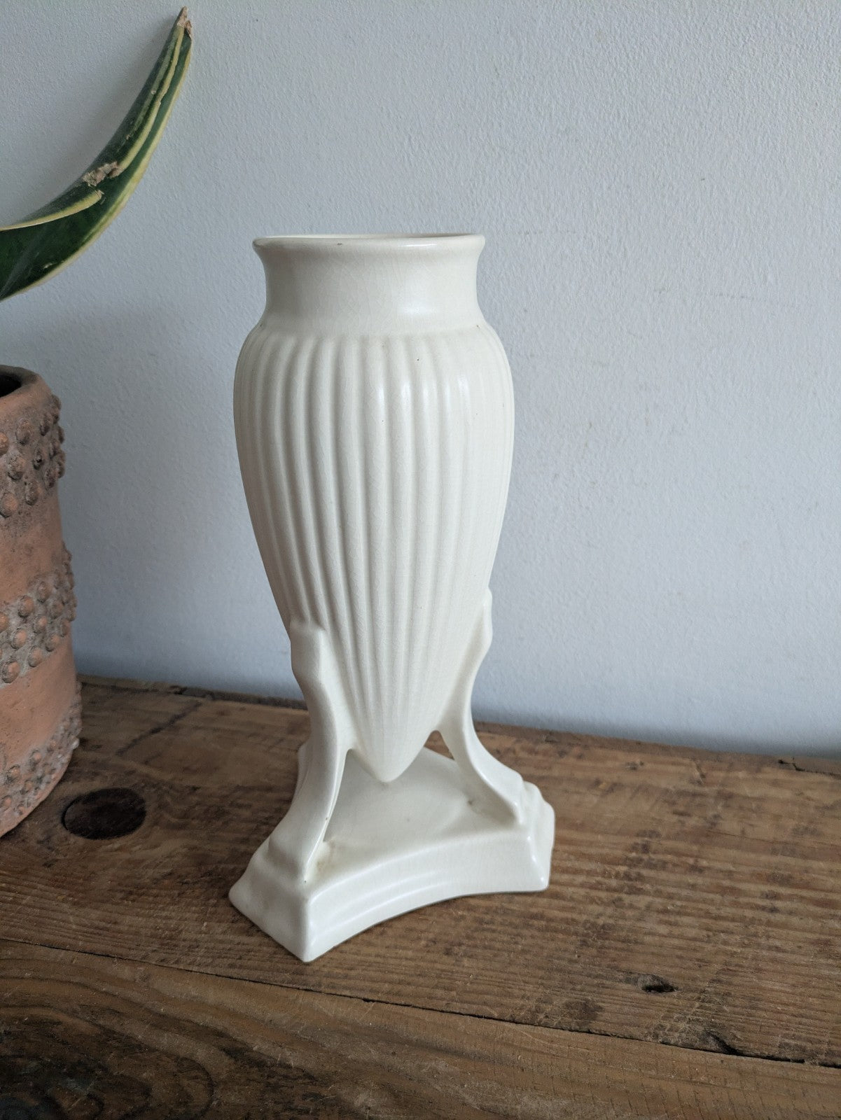 Sylvac Ware Vase Urn Shaped Vial On Pedestal 629 Rare White Mantle Prop Decor 