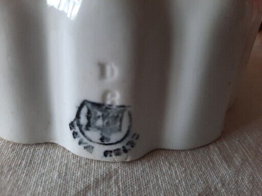 Antique Vintage White Ironstone Fluted Jelly Mould Pattern Inside Cetem Ware Old