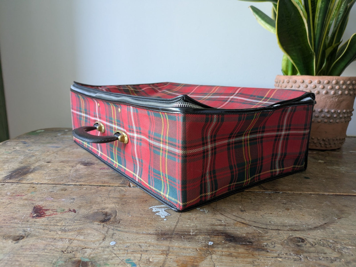 Vintage Retro Red Plaid Tartan Foldable Travel Bag Luggage Collapsible Prop Vgc
