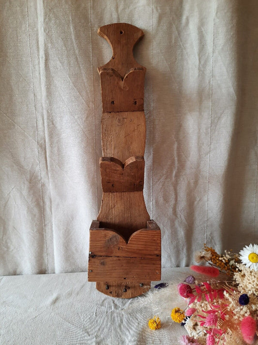 VINTAGE WOODEN WALL ORGANIZER HOLDER LETTERS BILLS RETRO HOOKS KEYS BOX NARROW