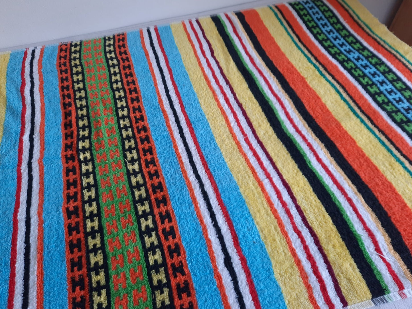 1 Vintage Towel Rainbow Retro Bath bathroom prop Midcentury Cotton Mcm L Stripe