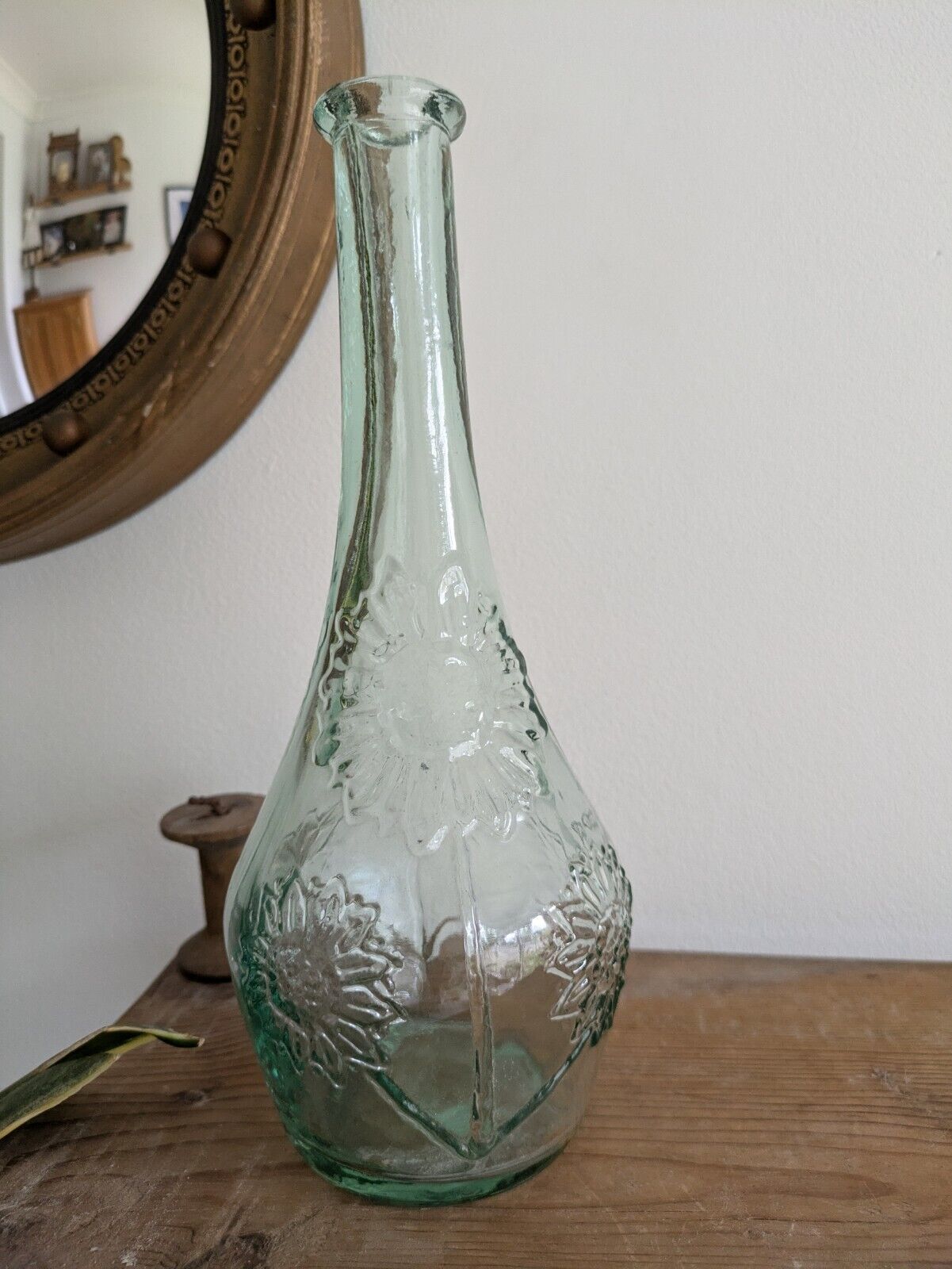 VINTAGE ART GLASS GENIE BOTTLE DECANTER WITH SUN FLOWERS NO STOPPER PRESSED Vgc