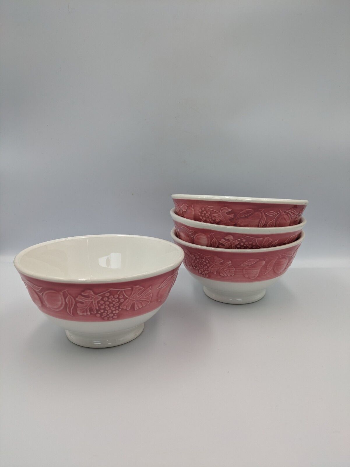 4x QUADRIFOGLIO Franco Giorgi Large Rim Soup Bowl WHITE Embossed Fruit Rim Pink