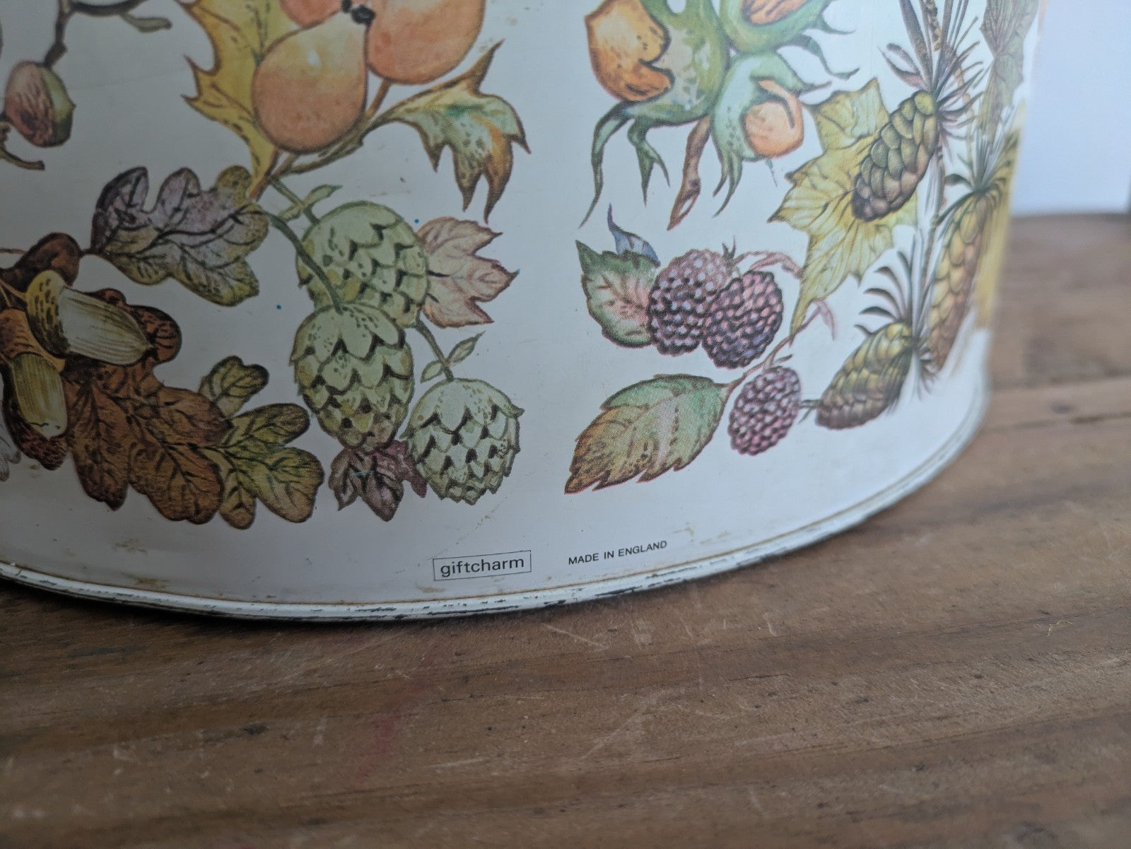 Retro Floral Round Cake Tin Fruit Decor Hedgerow By Giftcharm Made In England