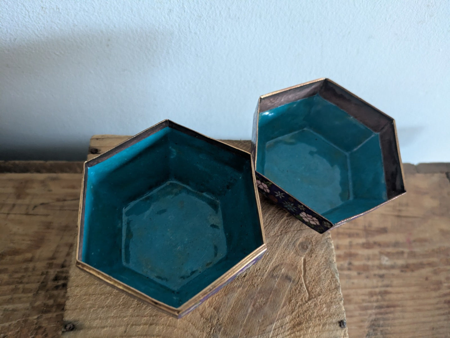 Superb Japanese Cloisonne Enamel Hexagon Shaped Box Blue Floral Vintage Pot Vgc