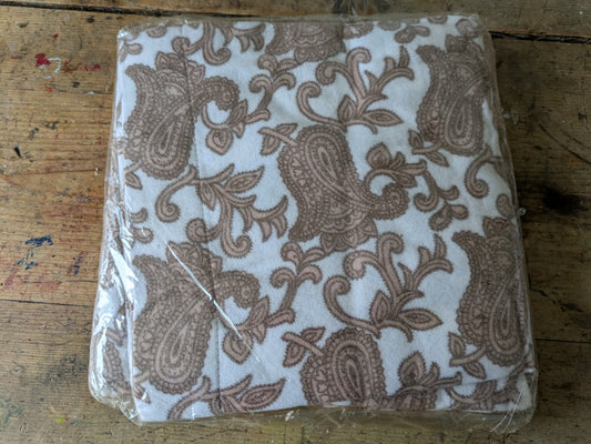 2x vintage pillow case Retro polycotton Brown patterned BNWT Prop New Pair Bed