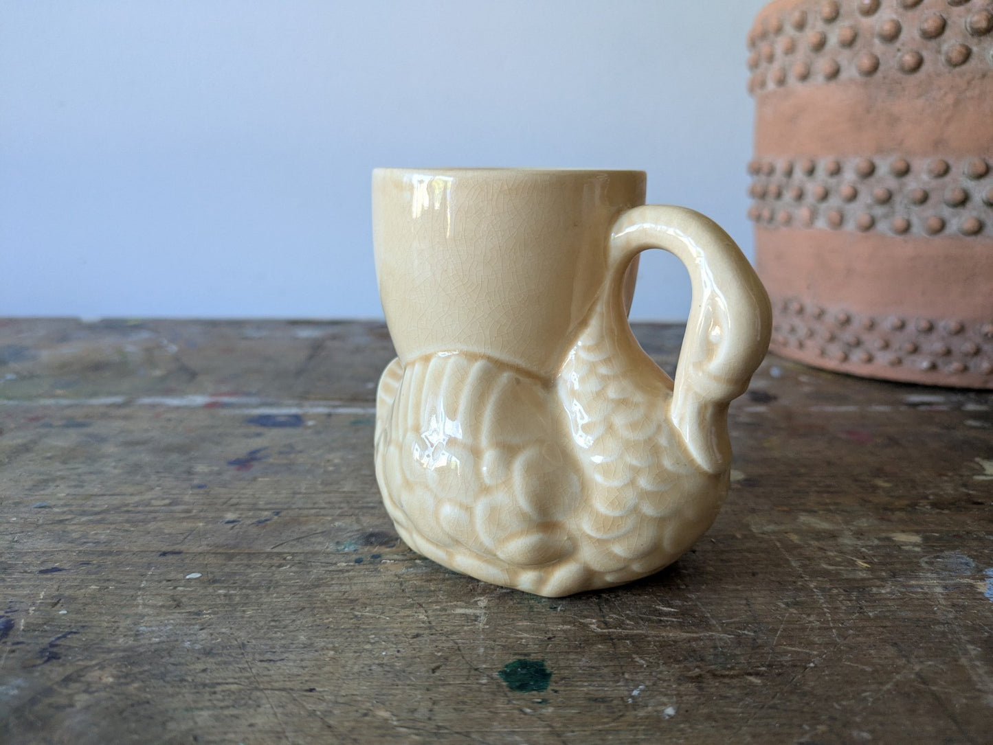 ANTIQUE VINTAGE CREAM JUG SWAN SHAPE CREAM COLOUR CRAZED PROP CREAMER MILK RETRO
