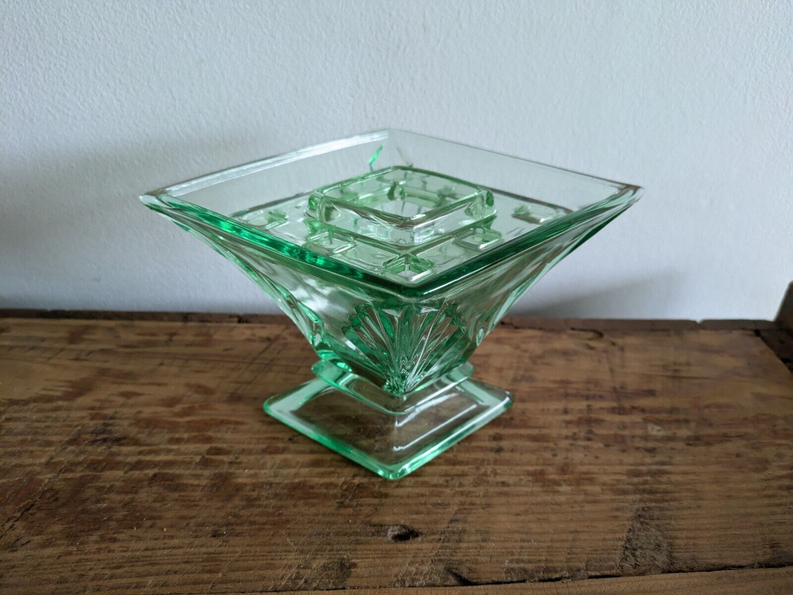 Stunning Bagley Art Deco Green Glass Flower Vase Bowl Vintage Antique Spinette