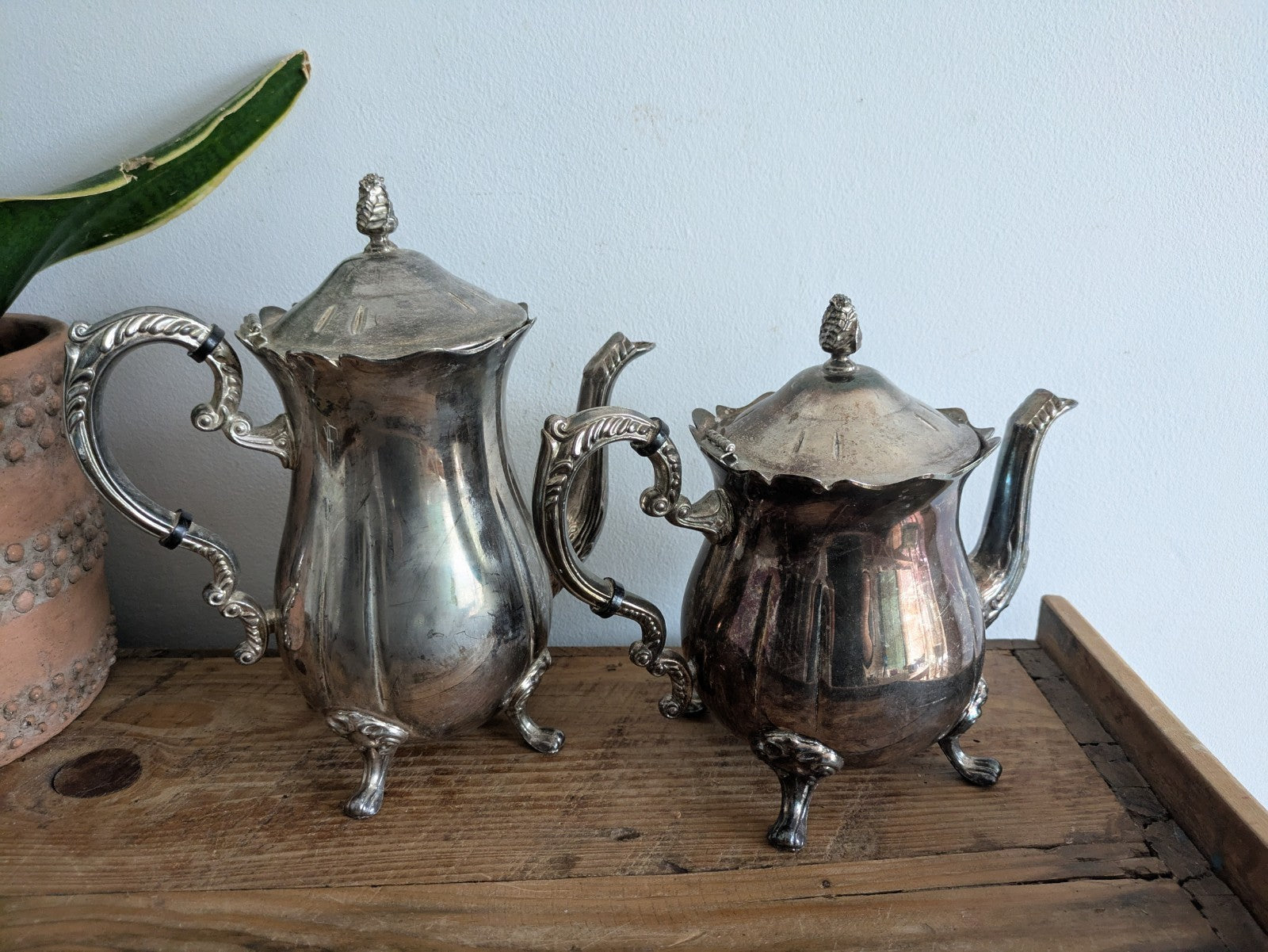 Beautiful Silverplate Footed 1.1 Lt teapot & Coffee Pot Hong Kong Prop Vintage 