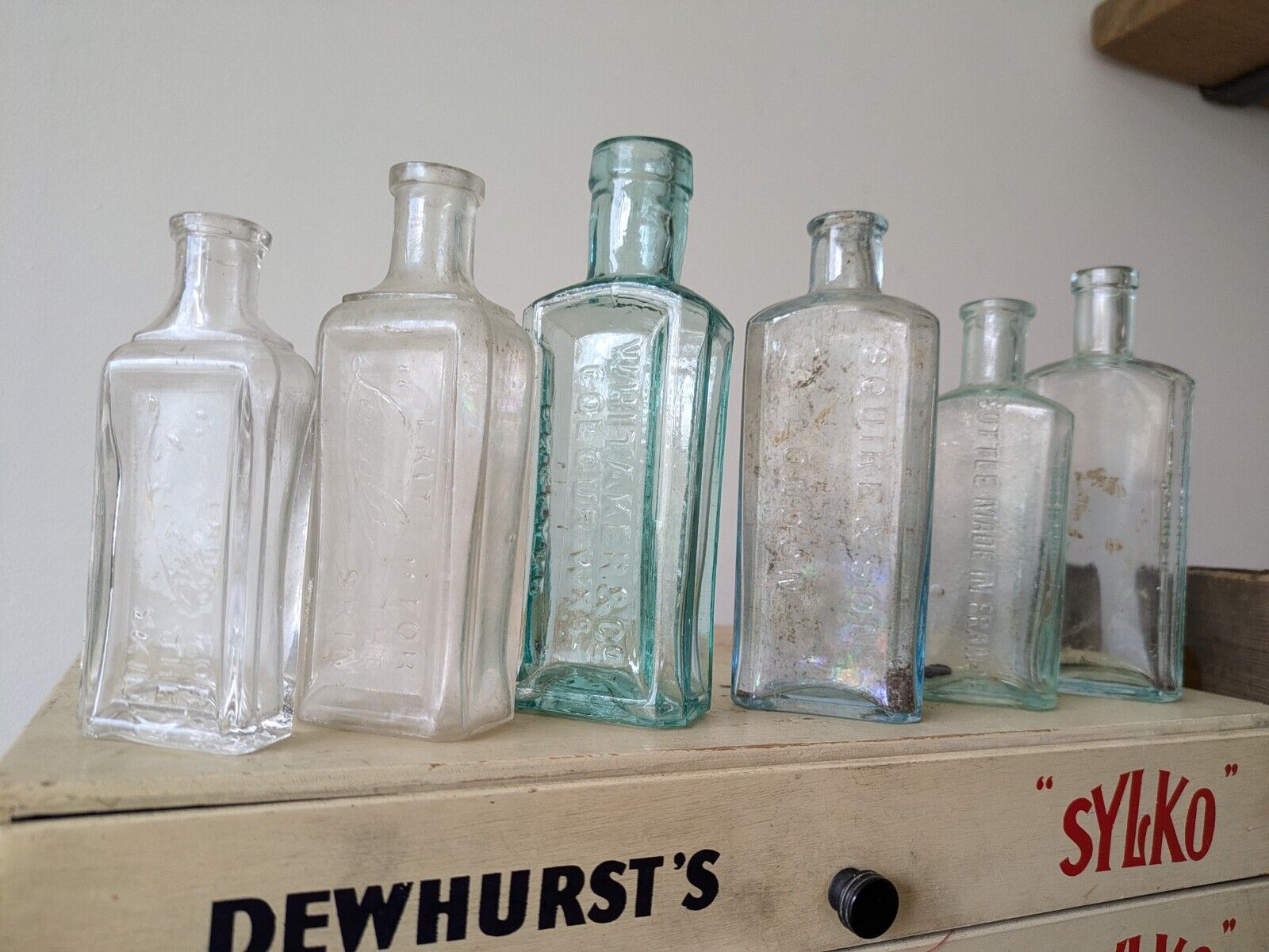 6x Antique Vintage Glass Bottles vase flower Chemist Medicine Display TEAL Prop