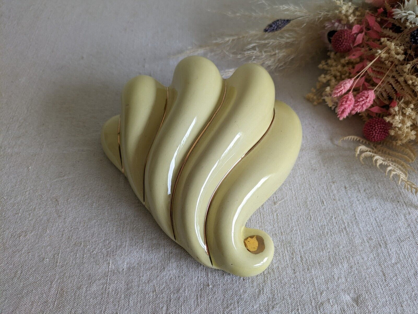 Vintage Sadler Ceramic Wall Pocket Yellow MCM 50s 60s Vase Shell Lemon 22ct Gold