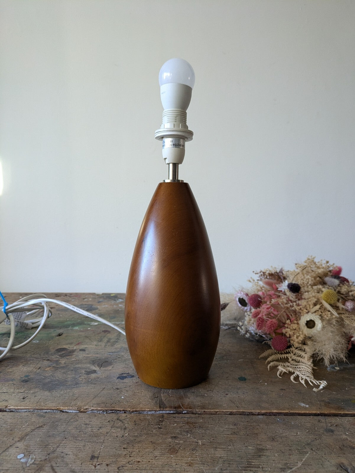 VTG Retro 50s/60s turned torpedo shape wooden table lamp mid 20th C. modern Wood
