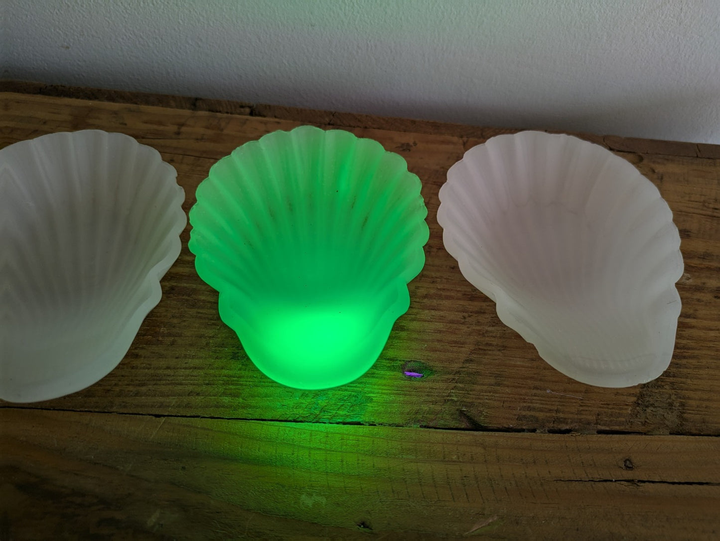 3x Vintage Uranium Green White Milk Glass Bowls Dishes Shell Clam Art Deco Early
