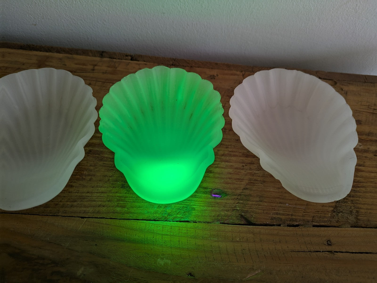 3x Vintage Uranium Green White Milk Glass Bowls Dishes Shell Clam Art Deco Early