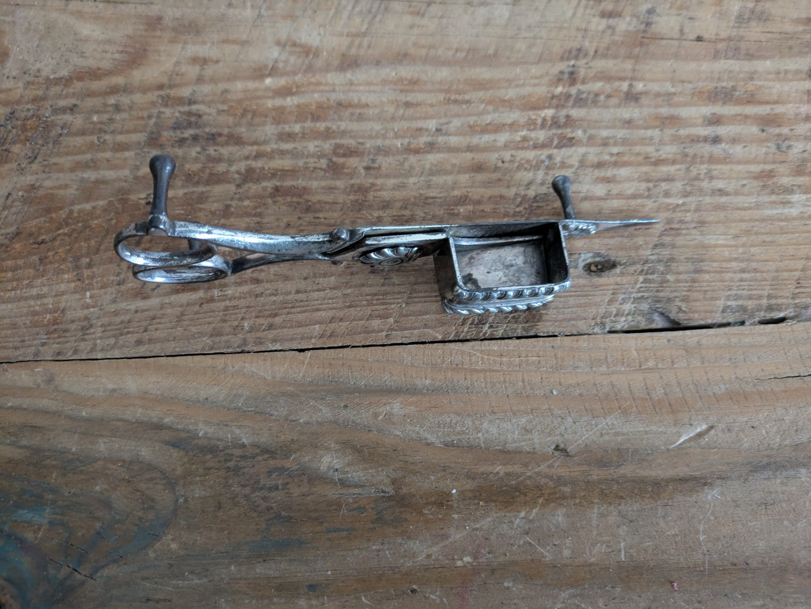 Silver Plate Vintage Victorian Antique Pair Candlesnuffers Wick Cutter Scissor
