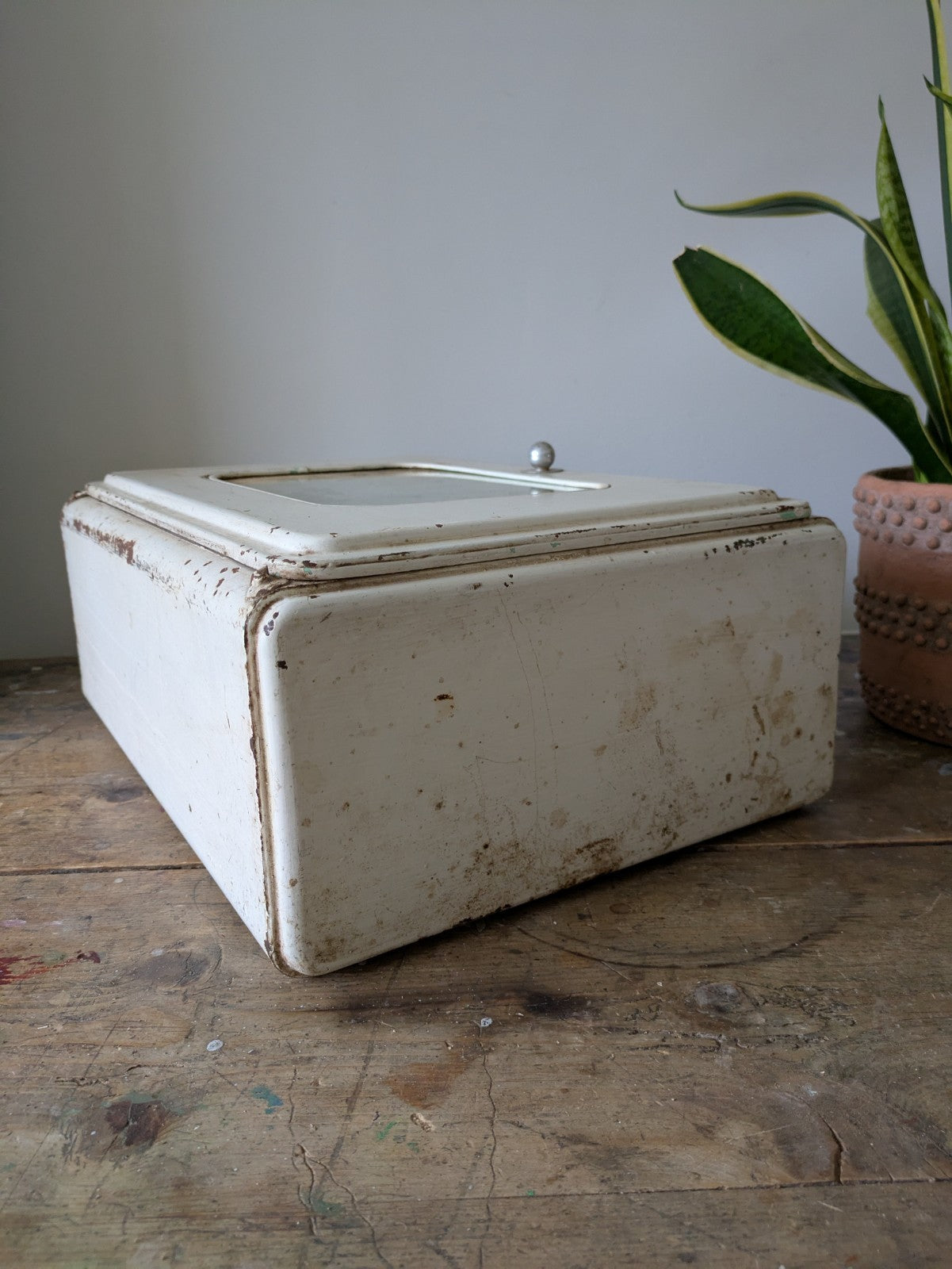 Vintage Mid-century Bathroom metal medical wall cabinet with mirror Retro White.