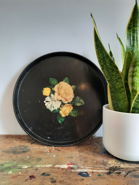 RARE 1960’s VINTAGE WORCESTER WARE PICNIC TRAY cabbage rose black metal round