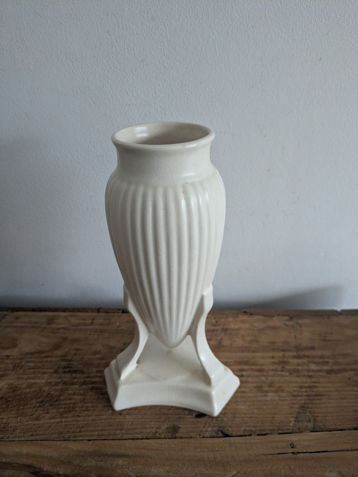 Sylvac Ware Vase Urn Shaped Vial On Pedestal 629 Rare White Mantle Prop Decor 