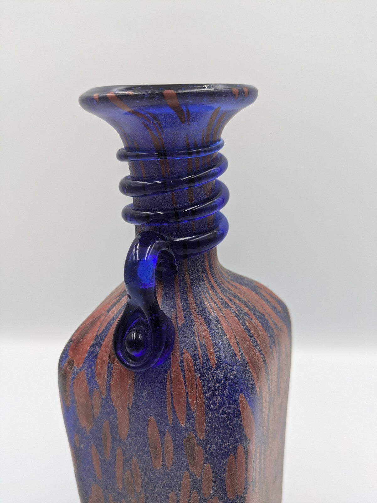 Vtg Cenedese Style SCAVO Art Glass VASE JUG w Blue Strapped Neck Applied Handle