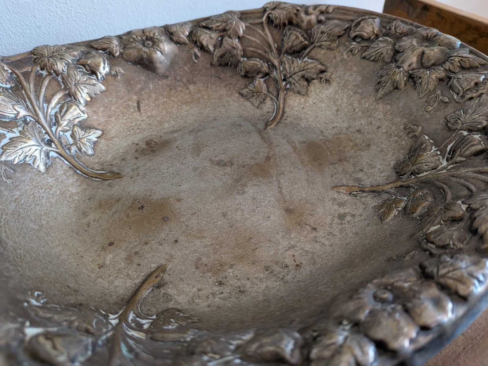 Vintage Silver Plate Grape Dish Prop Dish Metal Antique Prop Film TV Serving Old