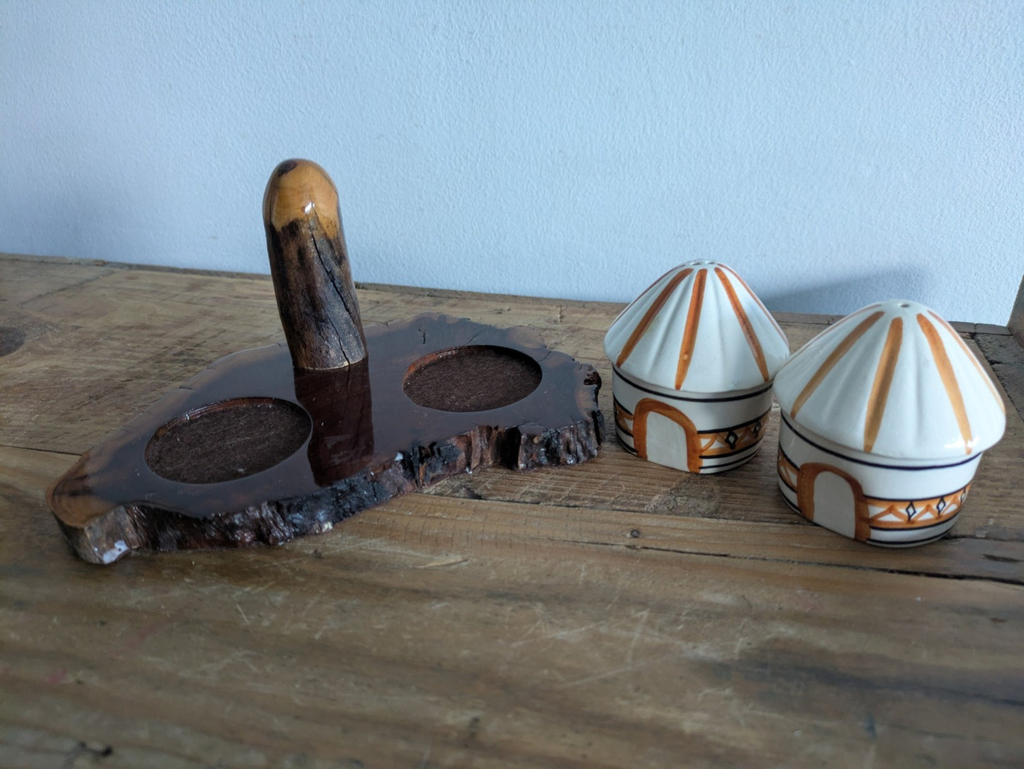 Tiki Hut Salt and Pepper Shakers & Wooden Holder Retro Tiki Bar Prop Live Wood