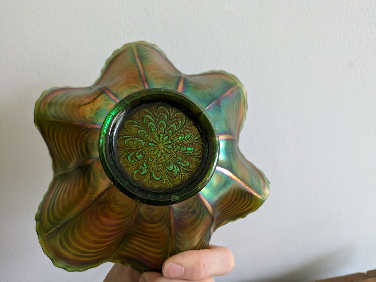 Fenton Green Carnival Glass Peacock Tail Bowl Ruffled Rim Pulled Feather VTG 