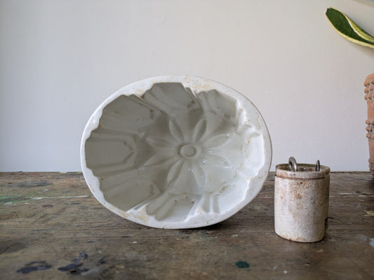 Heavy Antique Victorian White Stoneware Flower Head Design Jelly Mould Oval Vgc