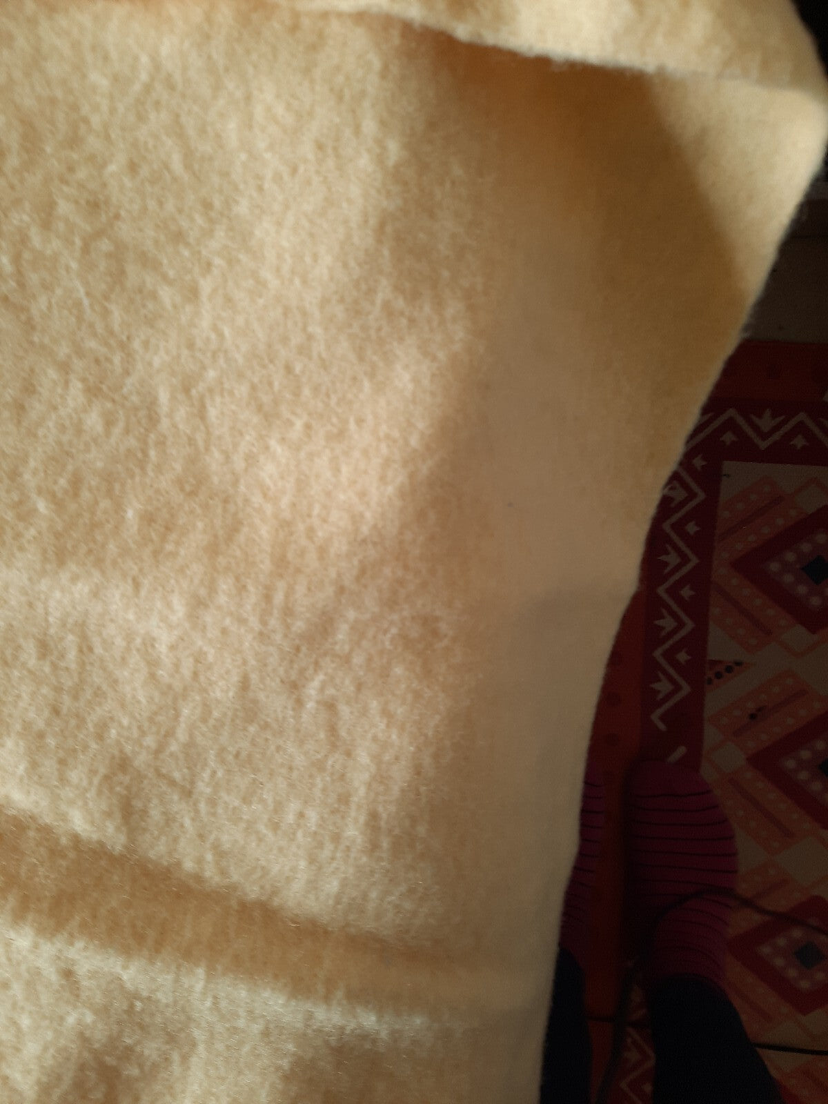 Vintage Wool creamy yellow winter Blanket 177cm x 228cm retro Warm Throw prop 