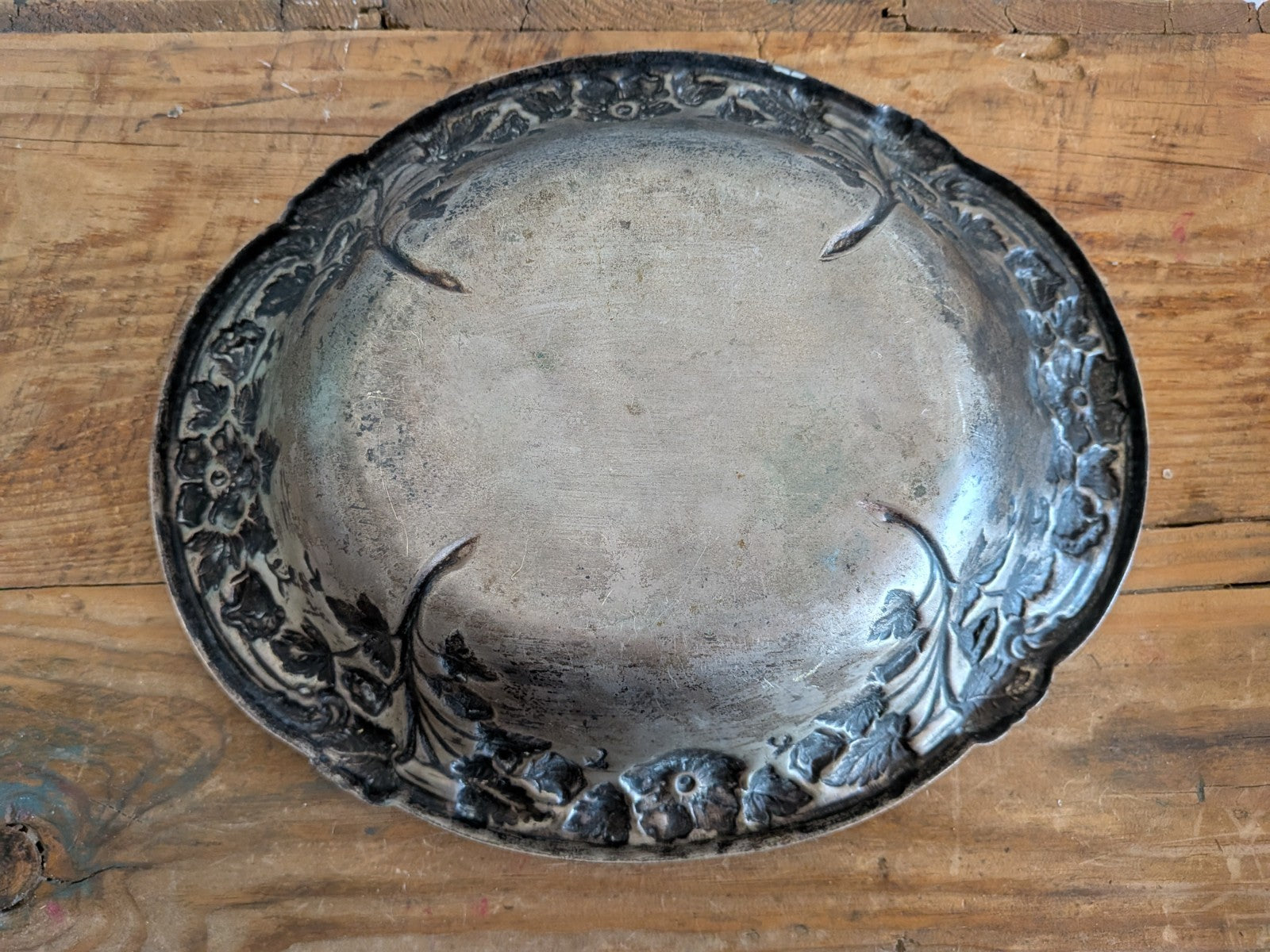 Vintage Silver Plate Grape Dish Prop Dish Metal Antique Prop Film TV Serving Old