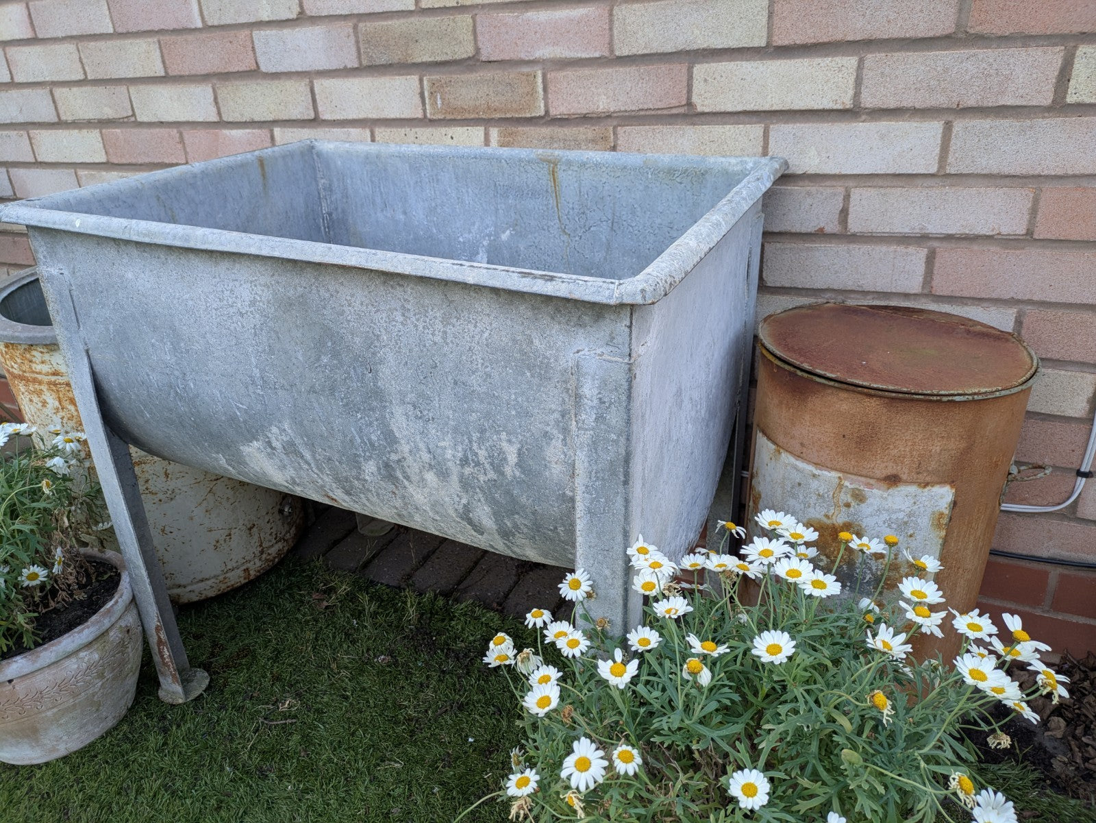 Galvanised Dairy Tank Planter Water Holder Garden Allotment Tub Farm Feed Sink 