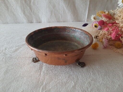 Early 20th Century Rivetted Copper Planter With Brass Lion Paw Feet Plant Pot