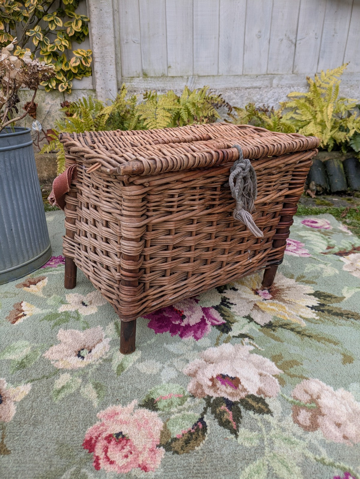 Fishing Creel Basket Logs Fireside Toys Storage Prop Vintage Wicker Seat Small