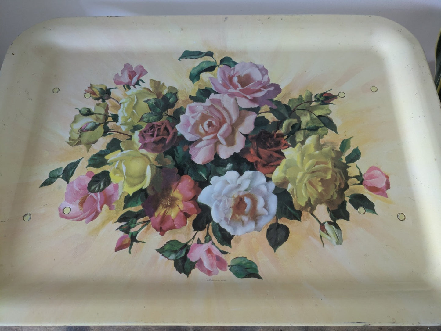 Vintage Retro Folding Lap Tray Breakfast Table Floral Rose Bouquet Prop Film TV 