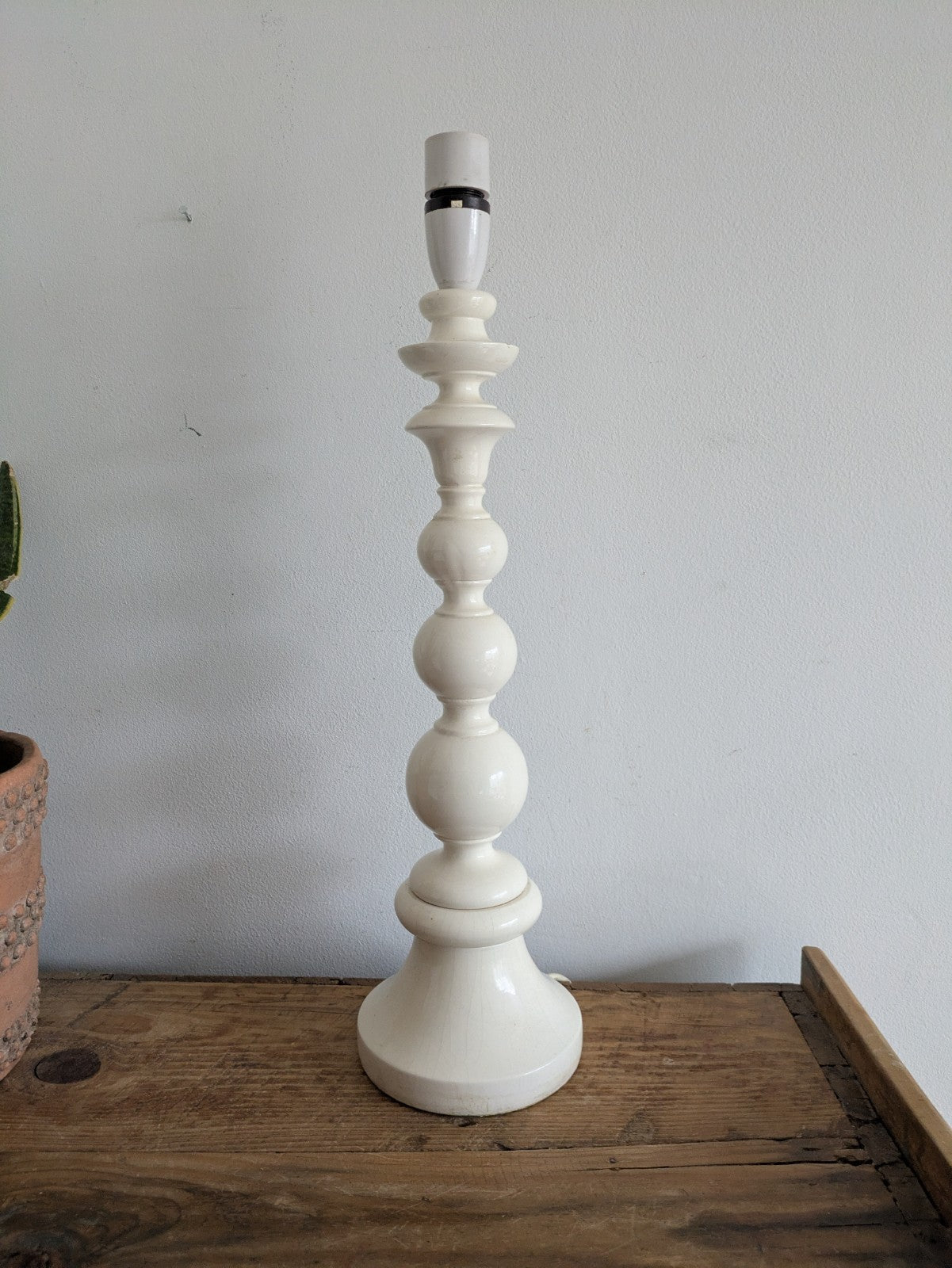Mid 20th Century 1960s White Gloss Bobbin Table Lamp Wooden Bobble VTG Retro 